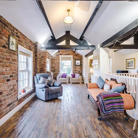 Belvedere House - Serene Countryside Escape - 4 Bedrooms Sleeps 8 Sandbach Buitenkant foto